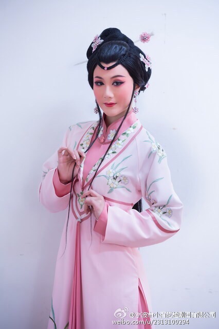 李菁