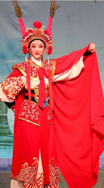 吕馨溶