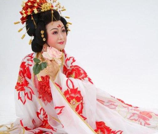 尹巧玲
