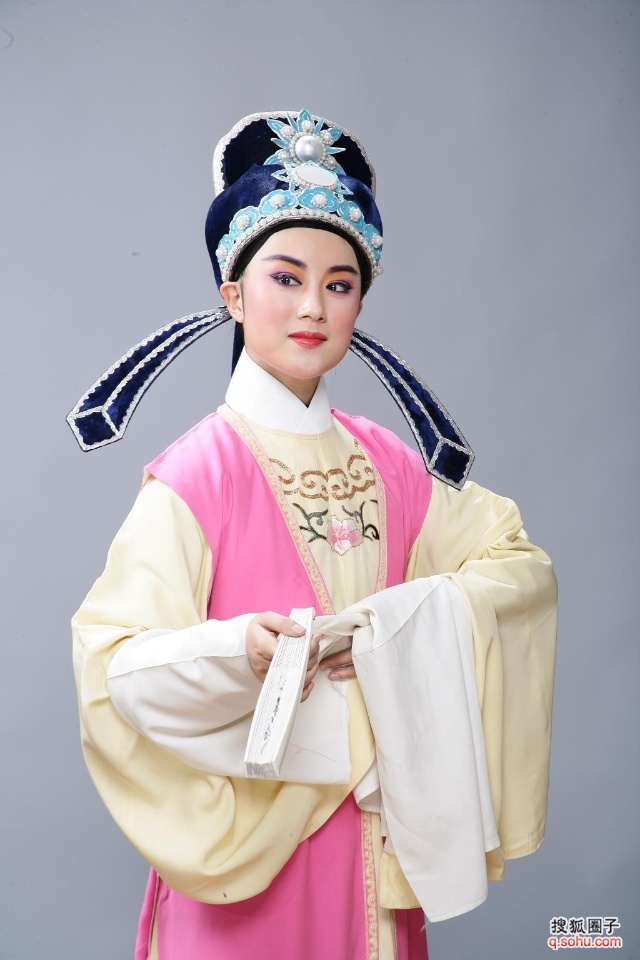 徐艺君