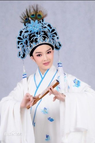 越剧演员-徐伟钗简介