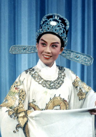 张薇