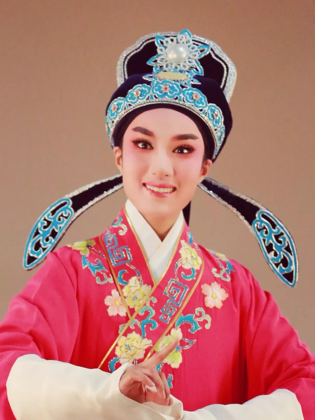 金玉皎